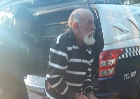 Em Novo Horizonte do Sul, homem é morto a facadas e suspeito preso tentando esconder sangue com enxada