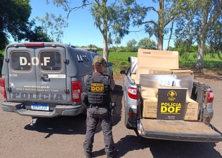 DOF apreende carro com quase R$ 180 mil em materiais ilegais em Laguna Carapã