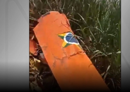Avião da FAB cai no interior de SP após colidir com outra aeronave