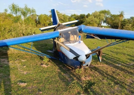 Avião que fazia propaganda para circo tem pane no ar e faz pouso forçado