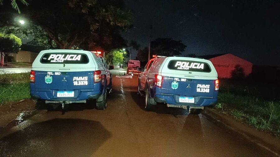 Servente de pedreiro morre ao bater moto na traseira de caminhão em Dourados