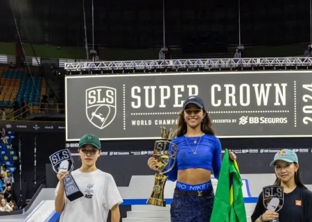 Rayssa Leal vence no fim e se torna tricampeã mundial de skate street