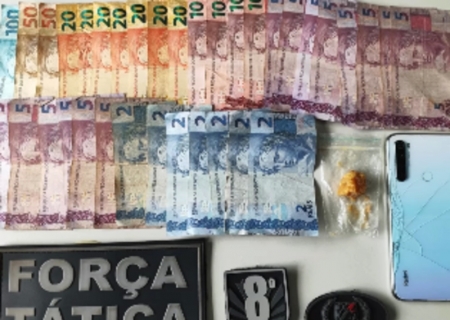 Força Tática flagra homem comercializando crack em praça da Morada do Sol