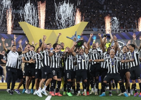 Botafogo vence São Paulo e conquista o Brasileirão após 29 anos