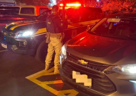 Automóvel roubado em São Paulo é recuperado pela PRF em Dourados