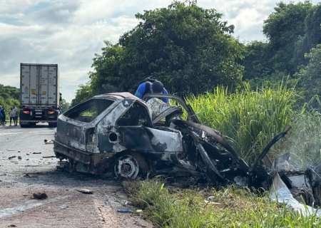 Motorista morre carbonizado após colisão com carreta na MS-276 em Batayporã