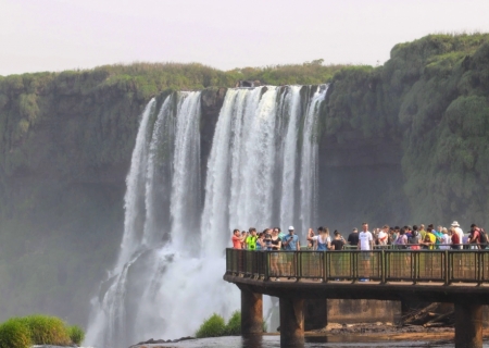 Parque Nacional do Iguaçu supera a visitação total de 2023 nesta quinta-feira (26)
