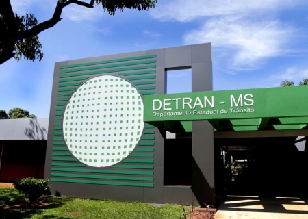 Serviços digitais do Detran-MS ficam disponíveis 24 horas nos recessos de Natal e Ano Novo