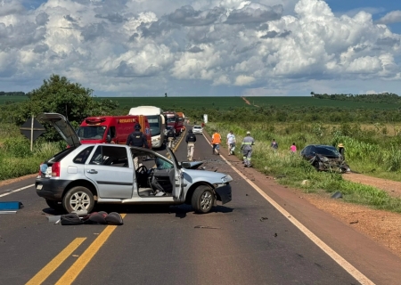 Colisão entre carros deixa uma pessoa ferida na BR-376 em Nova Andradina