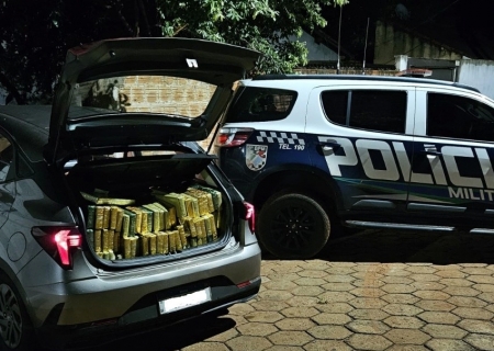Força Tática prende dupla com carro alugado 'recheado' com maconha em Nova Andradina