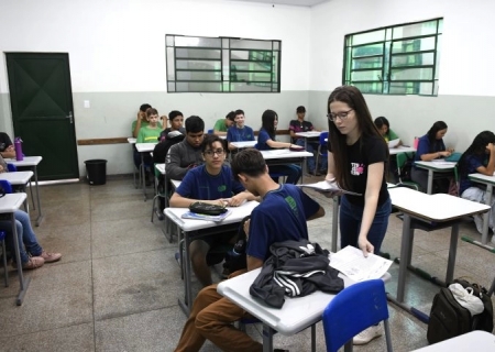 Edital com distribuição de vagas ampliadas em concurso para professores já está disponível
