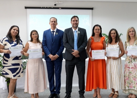 Diretores escolares da Rede Municipal de Ensino de Nova Andradina são empossados