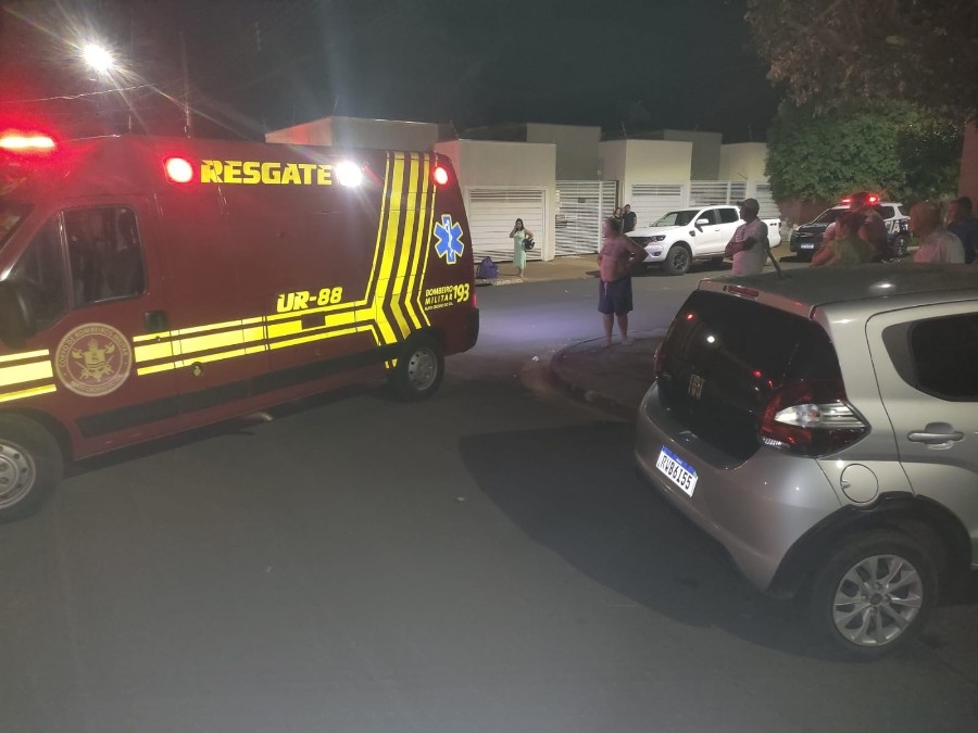 Colisão entre carro e moto deixa feridos em Nova Andradina