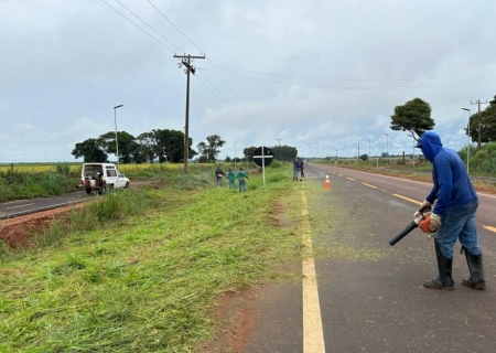 Secretaria de Meio Ambiente realiza limpeza em ciclovia de Taquarussu