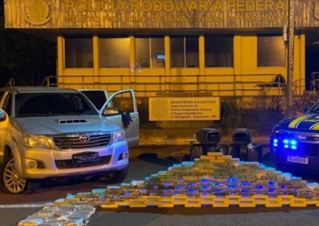 Traficantes abandonam caminhonete com 148 kg de cocaína durante fuga da polícia em Anastácio