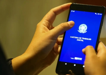 Brasil criou 137,3 mil postos formais de trabalho em janeiro