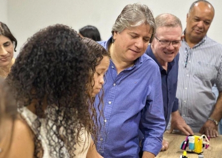 Deputado Caravina visita Instituto Mirim de Bataguassu e prestigia encerramento de curso de robótica