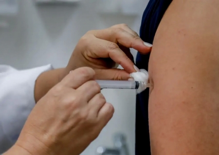 Dengue: produção nacional e dose única são vantagens da nova vacina
