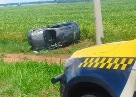 Veículo capota após condutora perder controle na MS-276 entre Anaurilândia e Batayporã