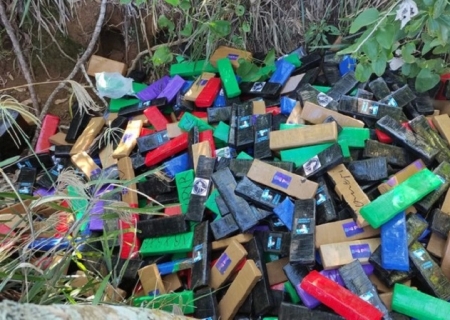 PRF apreende 2,3 toneladas de maconha abandonada em Campo Grande