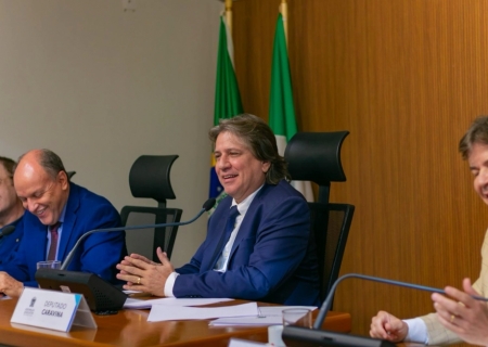 De relatoria do Deputado Caravina, projeto garante vale-creche para mães trabalhadoras em MS