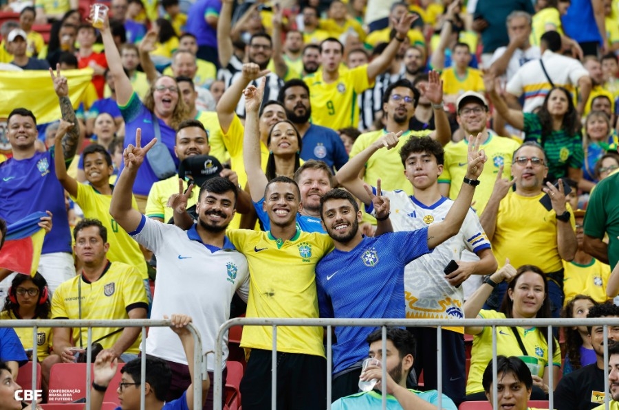 Brasil vence a Colômbia por 2 a 1 e assume o 2º lugar nas Eliminatórias