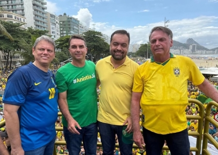 Bolsonaro diz ter votos por anistia do 8/1 e critica 'mão pesada' de Moraes