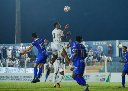 Operário marca no fim e sai na frente do Ivinhema na final do Campeonato Sul-Mato-Grossense