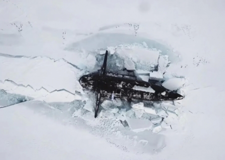 Rússia reforça frota de submarinos que levam bombas nucleares para dominar o Ártico