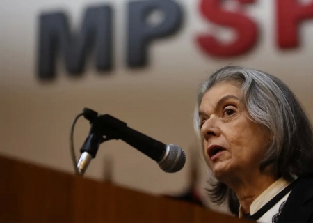 Brasil vive guerra contra as mulheres, diz ministra sobre violência
