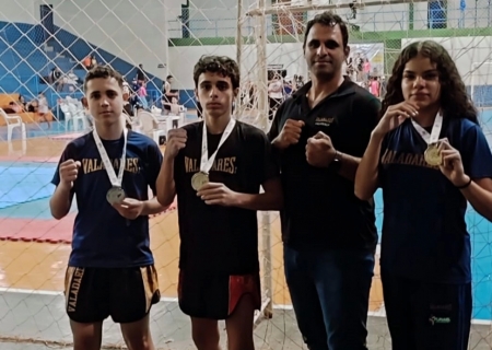 Lutadores de Nova Andradina se destacam em competição em Jardim