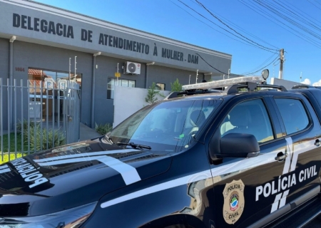 Em Nova Andradina, homem pula muro da ex-mulher, quebra porta e deixa carta com ameaça