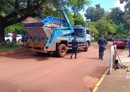 Ao atravessar a rua, idosa passa mal e morre atropelada por caminhão em Dourados