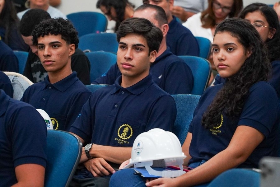 Nova Andradina vive momento histórico com aula inaugural do curso de Engenharia Civil na UEMS