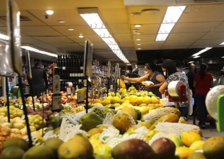 Estimativas do mercado para inflação e PIB permanecem estáveis