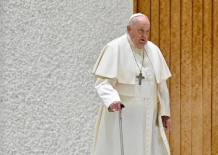 Papa Francisco morreu após AVC e falência cardíaca, diz Vaticano