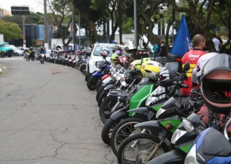 Três em cada 10 entregadores de comida enfrentam insegurança alimentar