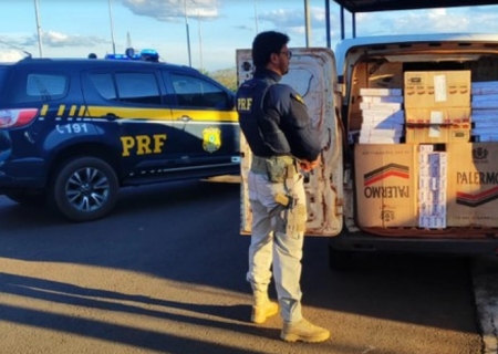 Motorista foge e PRF apreende 25 mil maços de cigarros contrabandeados em Eldorado
