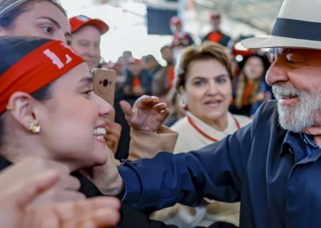 Desaprovação de Lula aumenta e chega a 53,7%, diz pesquisa