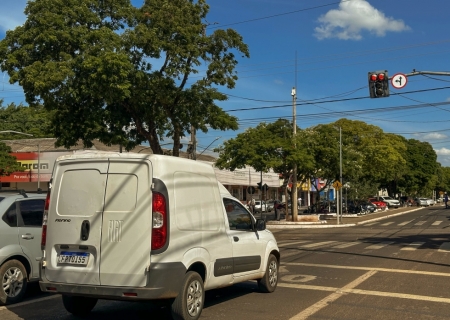 Semáforo em frente ao Museu passa a operar em três tempos