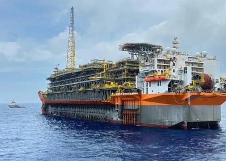 Petrobras descobre óleo de qualidade na Bacia de Santos