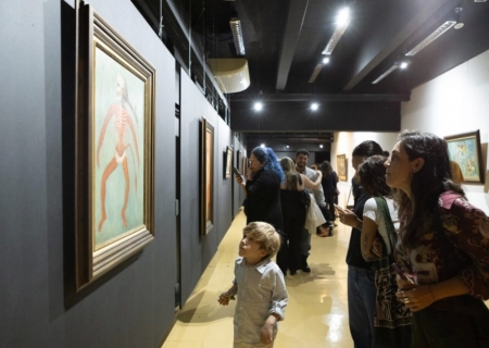 Exposição gratuita no Museu da Imagem e do Som em Campo Grande revela multiplicidade artística de Lídia Baís