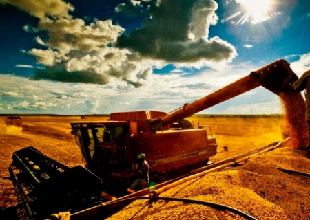 Brasil se aproxima do fim da colheita de soja