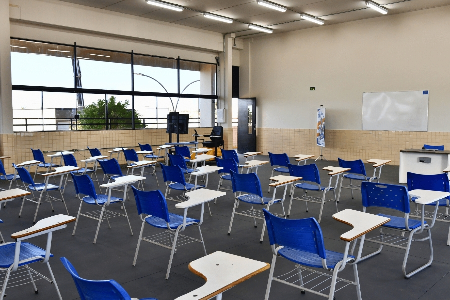 Escola técnica construída com destinações trabalhistas é inaugurada em Bataguassu