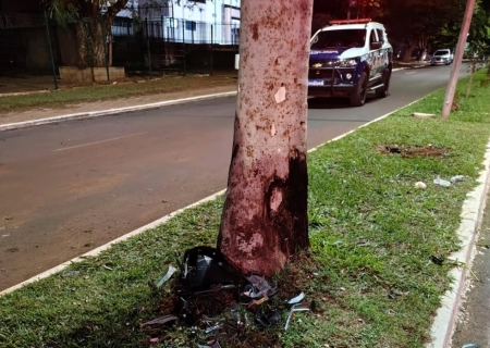Adolescente fica ferido em acidente de moto em avenida de Ivinhema