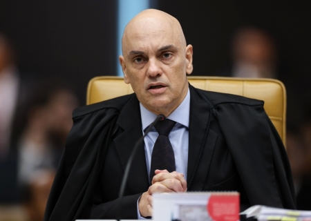 Plataformas não podem ser 'terra sem lei', defende Moraes