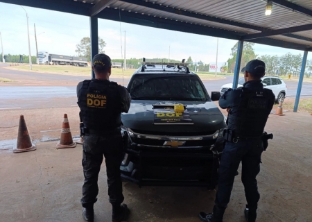 Jovem é presa traficando um tablete de cocaína em Ponta Porã