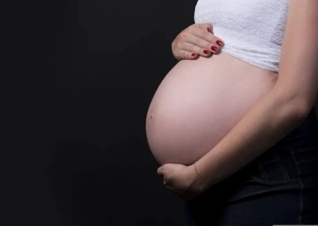 Brasileiras estão tendo menos filhos e adiam maternidade, diz Censo