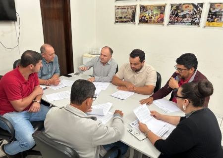 Aumento e implantação do Vale-Alimentação é pauta de reunião em Taquarussu