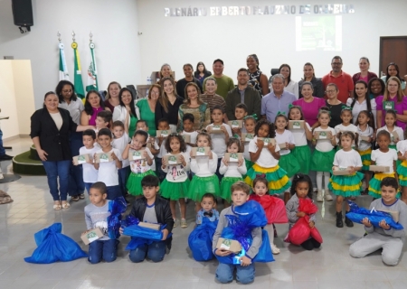 Rede Municipal de Ensino celebra encerramento do Projeto Lacre da Amizade e lança nova campanha ambiental